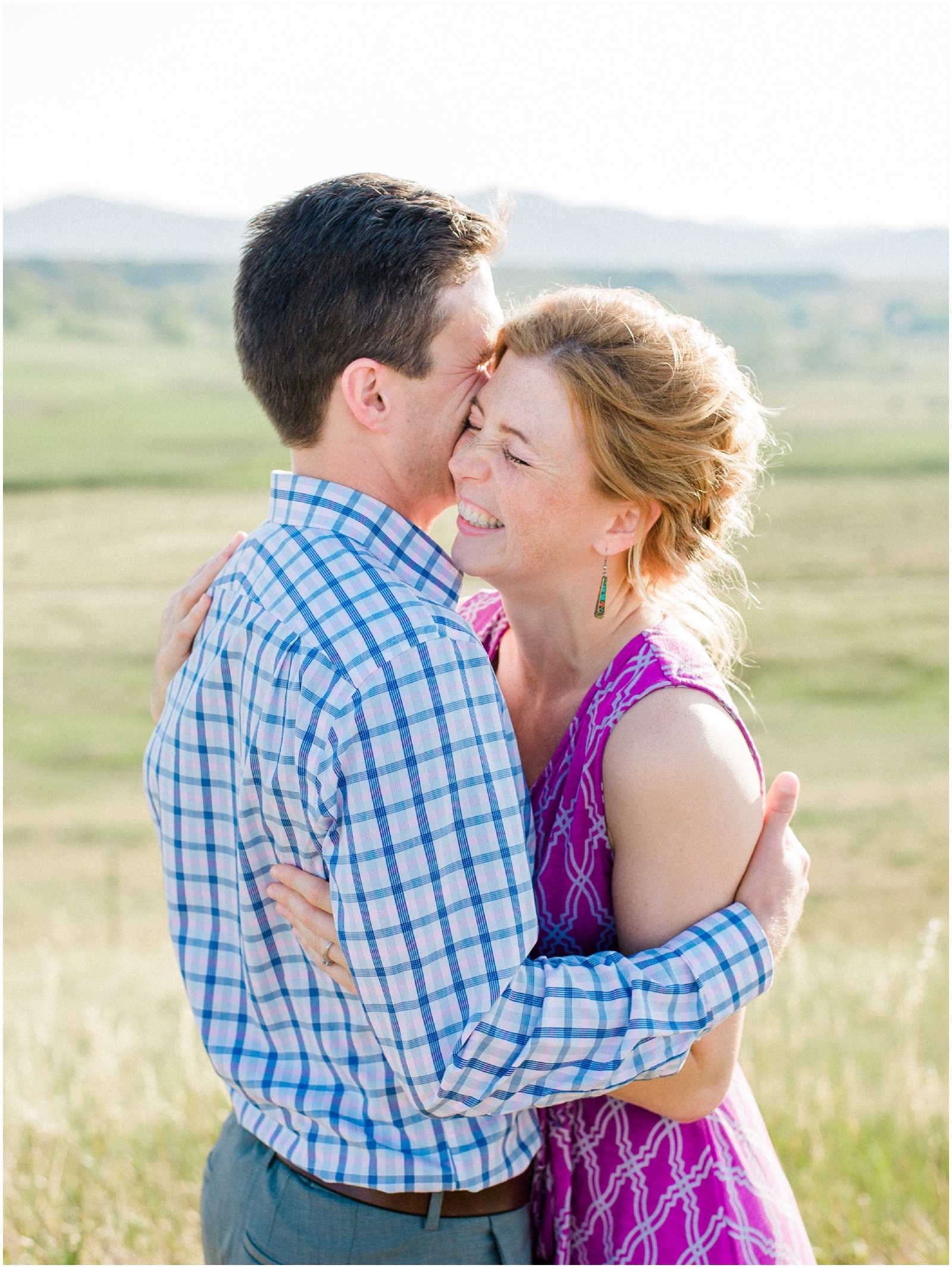 Natural romantic engagement photos | Boulder Colorado
