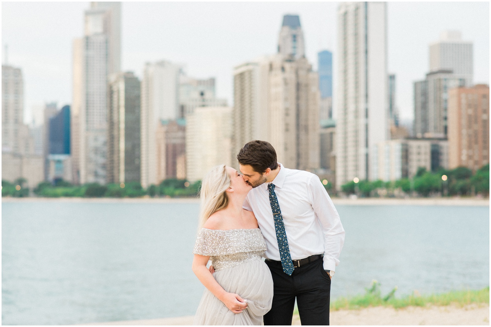 downtown chicago maternity session